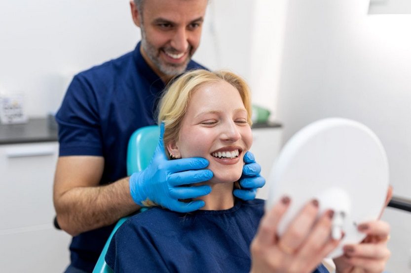 Lee más sobre el artículo ¿Qué no se puede hacer después de un implante dental?